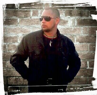 7880552  DAN, 46 ,    