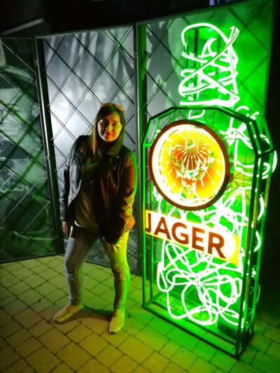  ,   Lila, 31 ,   ,   , c 