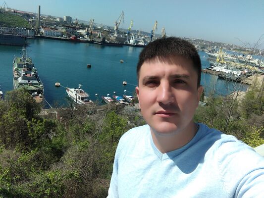  ,   Marat, 37 ,   ,   