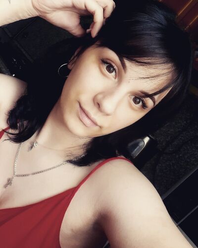  ,   Alexandra, 33 ,     , c , 