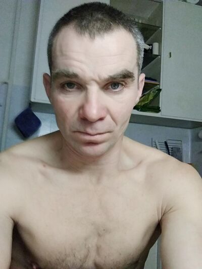  ,   Robert, 48 ,   