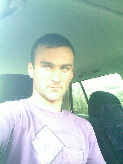  ,   Mihai, 33 ,   