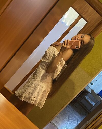  ,   Alexis, 27 ,   