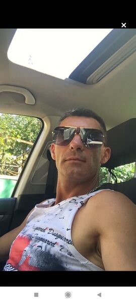  ,   Max, 42 ,   ,   