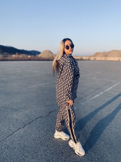 -,   , 23 ,   ,   , 
