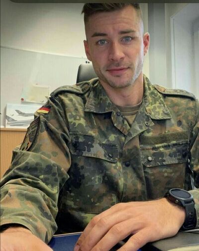  ,   Richard, 51 ,   ,   