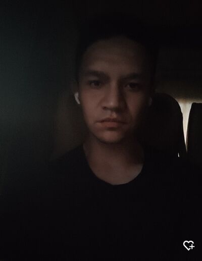  ,   Artur, 26 ,   ,   , c , 