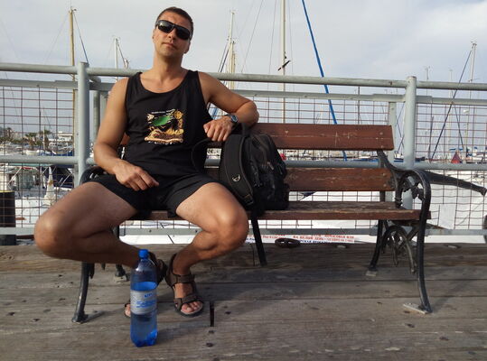  ,   Maksim, 37 ,   ,   , c 