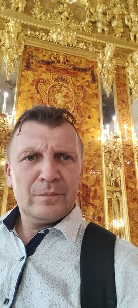  ,   Denis, 44 ,   c 