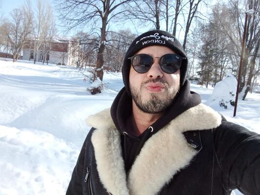  ,   Alex, 41 ,   ,   
