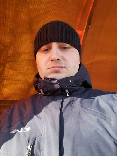  -,   Alexander, 32 ,   ,   , c , 