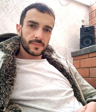  ,   Pavel, 37 ,   c 