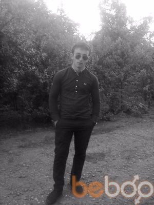  ,   Vaxo, 32 ,   