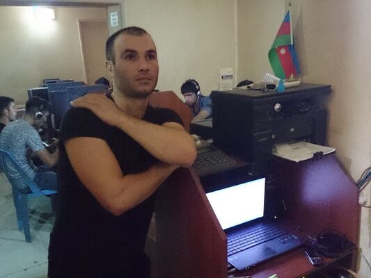  ,   Elnur, 43 ,   ,   , c 