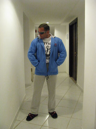  ,   Aleks west, 48 ,     , c 