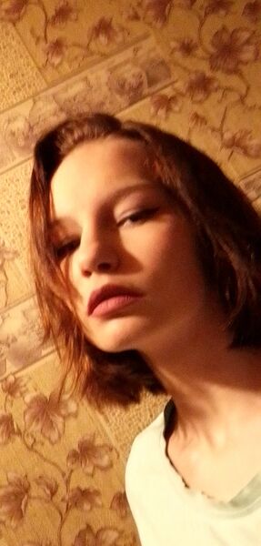 Знакомства Нелькан, фото девушки Ирина, 22 года, познакомится для флирта, любви и романтики