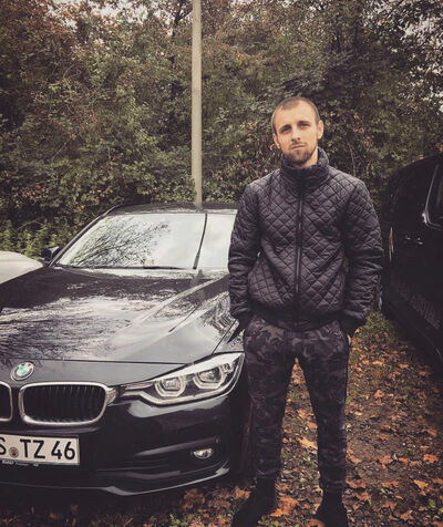  ,   Paul, 33 ,   