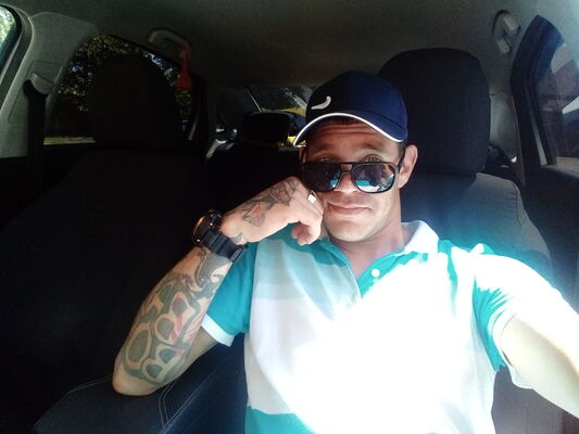  ,   Alexander, 32 ,   ,   , c , 