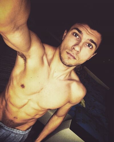  ,   Alex, 31 ,   