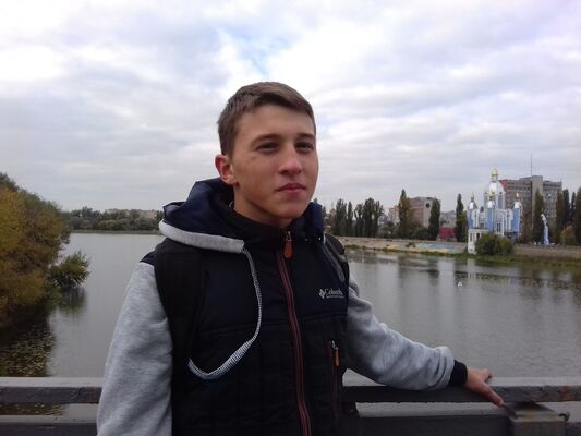  ,   Cergey, 25 ,   ,   , c 