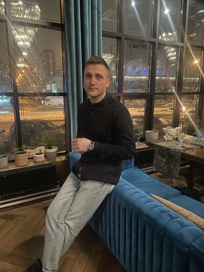  ,   Nik, 35 ,   ,   