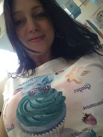  ,   Tanya, 54 ,  