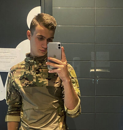  ,   Miroslav, 23 ,   ,   , c 