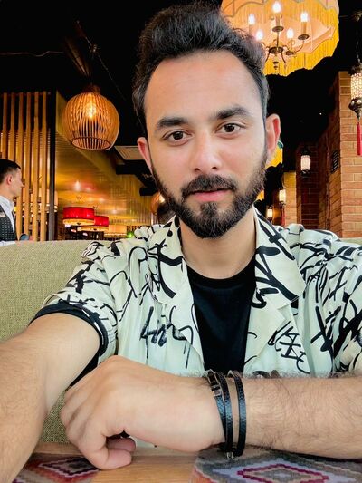  ,   Mickail, 27 ,   ,   