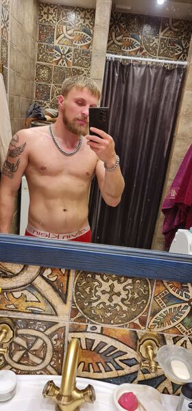  ,   Alex, 31 ,   c , 