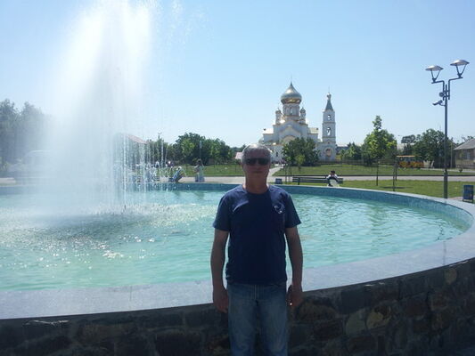  ,   Viktor, 65 ,   ,   