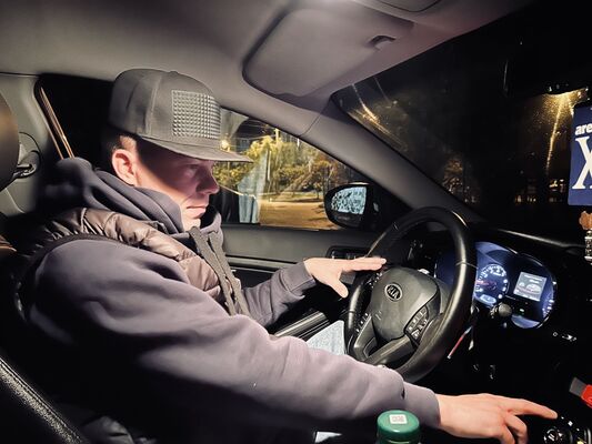  ,   Artem, 37 ,   ,   , c , 