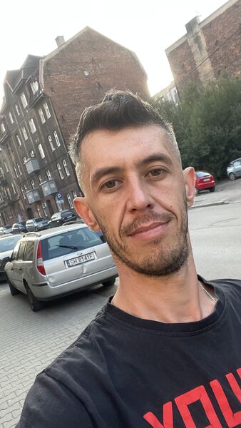  ,   Denis, 39 ,   ,   , c 
