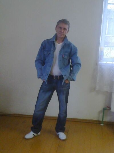  ,   Ruslan, 55 ,   ,   , c 
