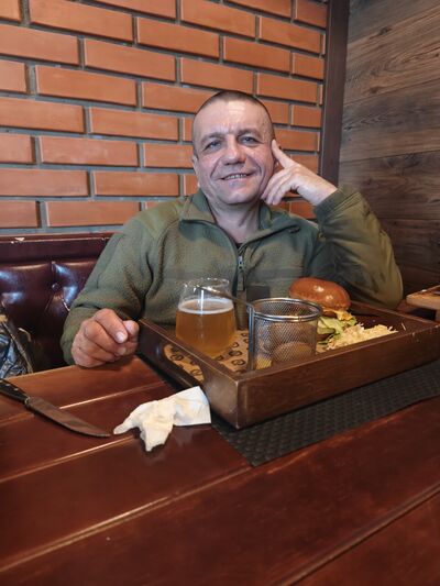  ,   Andrii, 46 ,   ,   , c 