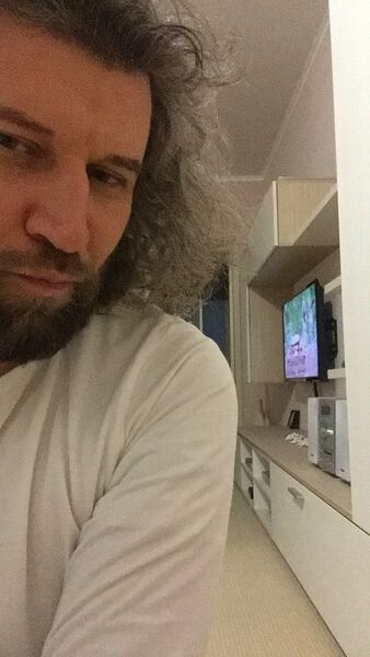  ,   Uli, 46 ,  