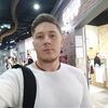   DeNis L